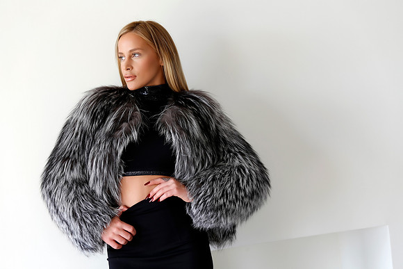 Gina Mamaki, international model
